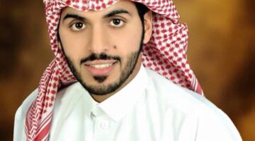 شاهد فيديو مشهور السناب غازي الذيابي  يهدي أخوتة شقق تصل قيمتها إلي مايزيد عن 700 ألف ريال! لحظات مفعمة بالحب والأخاء