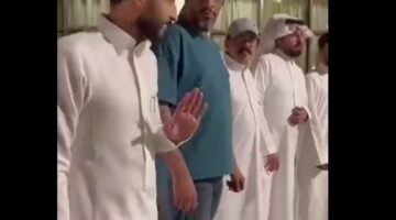 شاهد كيف ودع كفيل سعودي سائقه الهندي قبل سفره الى بلده والذي اثار مواقع التواصل