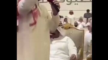 مشاجرة كبيرة بين شاعرين في السعودية خلال حفل عرضة في الطائف لهذا السبب!! شاهد